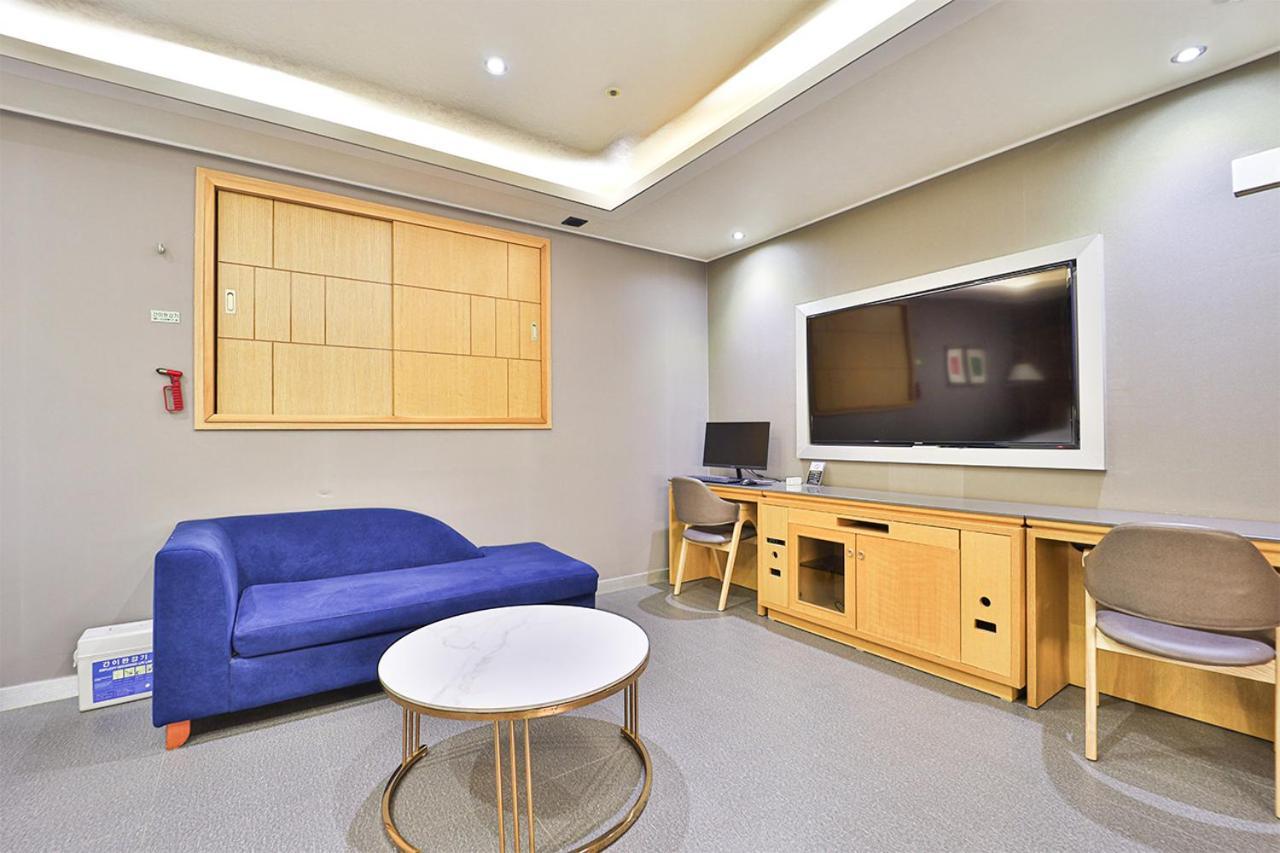 Seomyeon Ib Hotel Busan Exterior foto